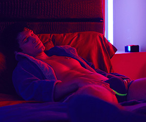 Film Still KING COBRA von Justin Kelly mit James Franco, Alicia Silverstone, Molly Ringwald, Christian Slater über die wahre Geschichte von Pornodarsteller Brent Corrigan aka Sean Paul Lockhart aka Fox Rider