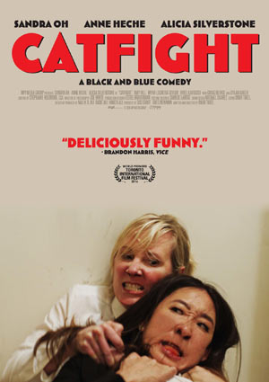 Film Still CATFIGHT von Onur Tukel mit Sandra Oh, Anne Heche, Alicia Silverstone, Tituss Burgess und Catherine Curtin