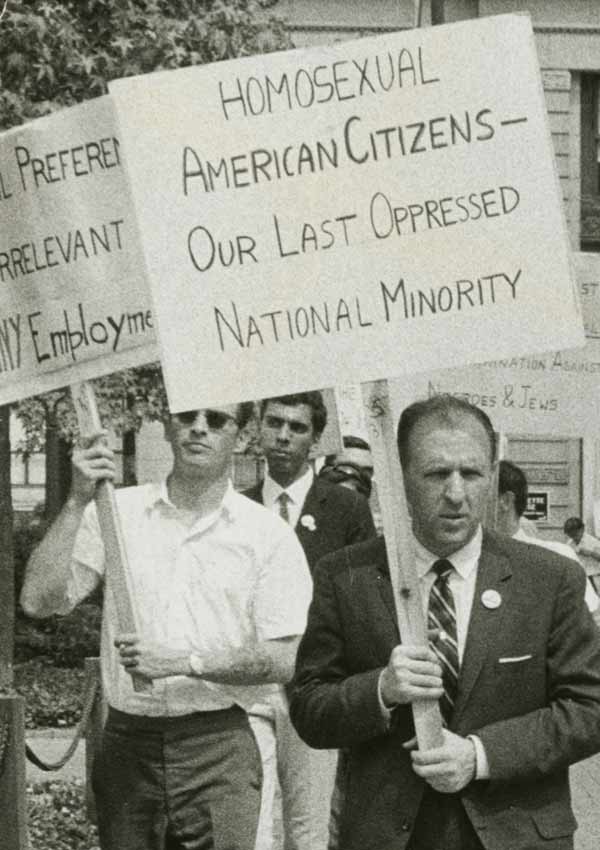 THE LAVENDER SCARE (Deutschland-Premiere) Film Still THE LAVENDER SCARE von Debüt-Regisseur Josh Howard aus USA, 2017, über Eisenhowers Hexenjagd auf homosexuelle US-Regierungsmitarbeiter; Proteste vor dem Weißen Haus 1965