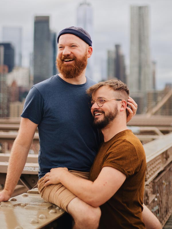 Foto des schwulen Reiseblogger-Pärchen Karl Krause & Daan Colijn, Autoren des Reiseführers Couple of Men, 2022, Polyglott, aus dem sie lesen werden beim 2. Litfest homochrom in Köln